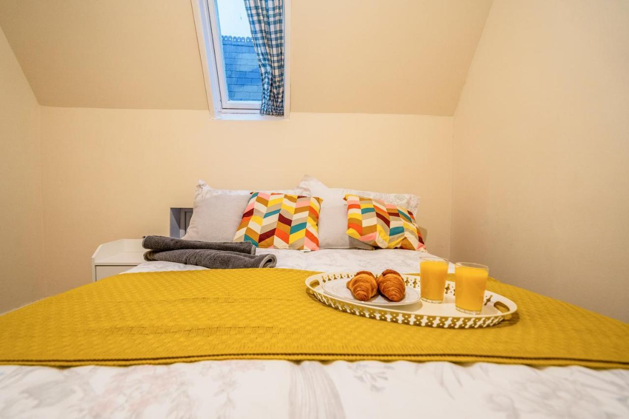 Deluxe 2-Bedroom Flat With Free Parking Birmingham Bagian luar foto